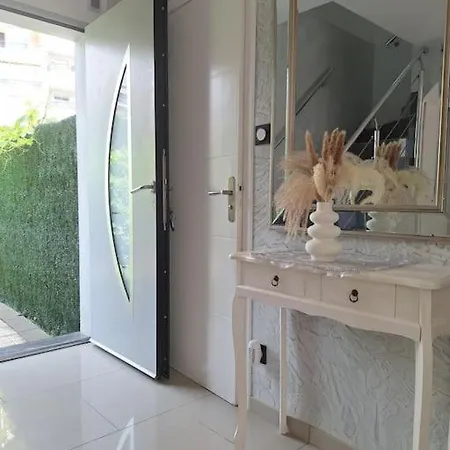 Belle Maison 3 3min Des Plages De Juan Les Pins 8personnes アンティーブ