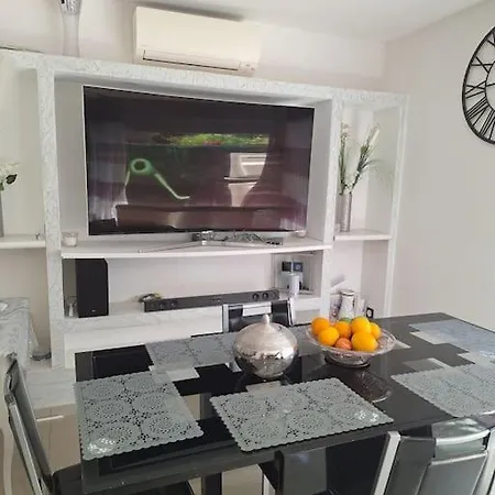 ヴィラ Belle Maison 3 3min Des Plages De Juan Les Pins 8personnes アンティーブ