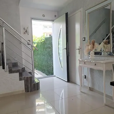 Belle Maison 3 3min Des Plages De Juan Les Pins 8personnes ヴィラ アンティーブ